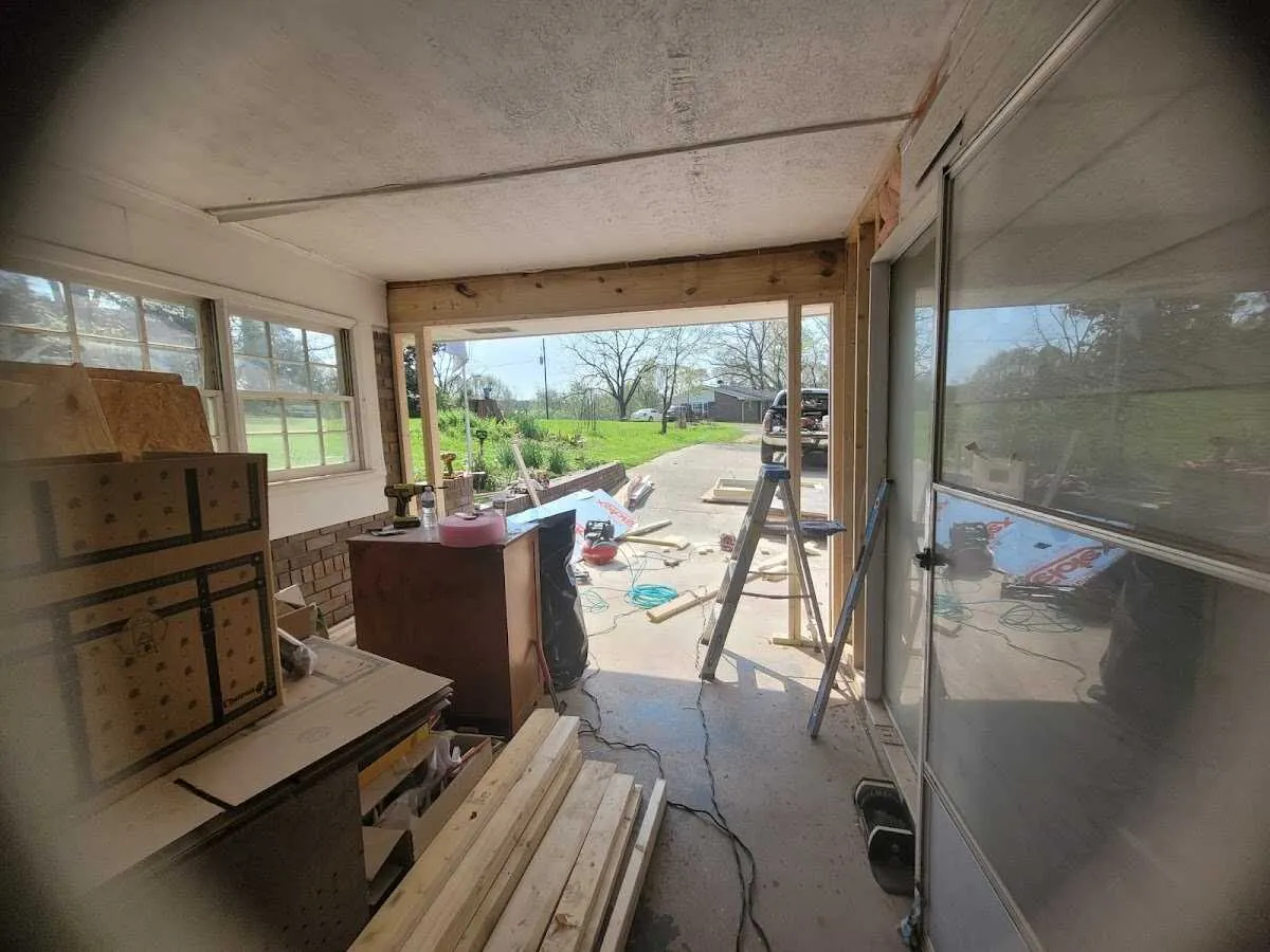 Air movers and dehumidifier for Water Mitigation Services in Woodinville